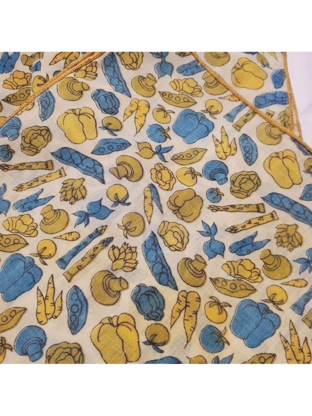 Vtg lot of 5 MCM Mushroom vegetables table linens Napkins set retro